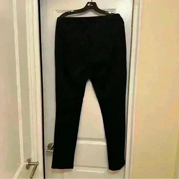 Theory leggings in striped black stretchy fabric with side zippers - Picture 2 of 8